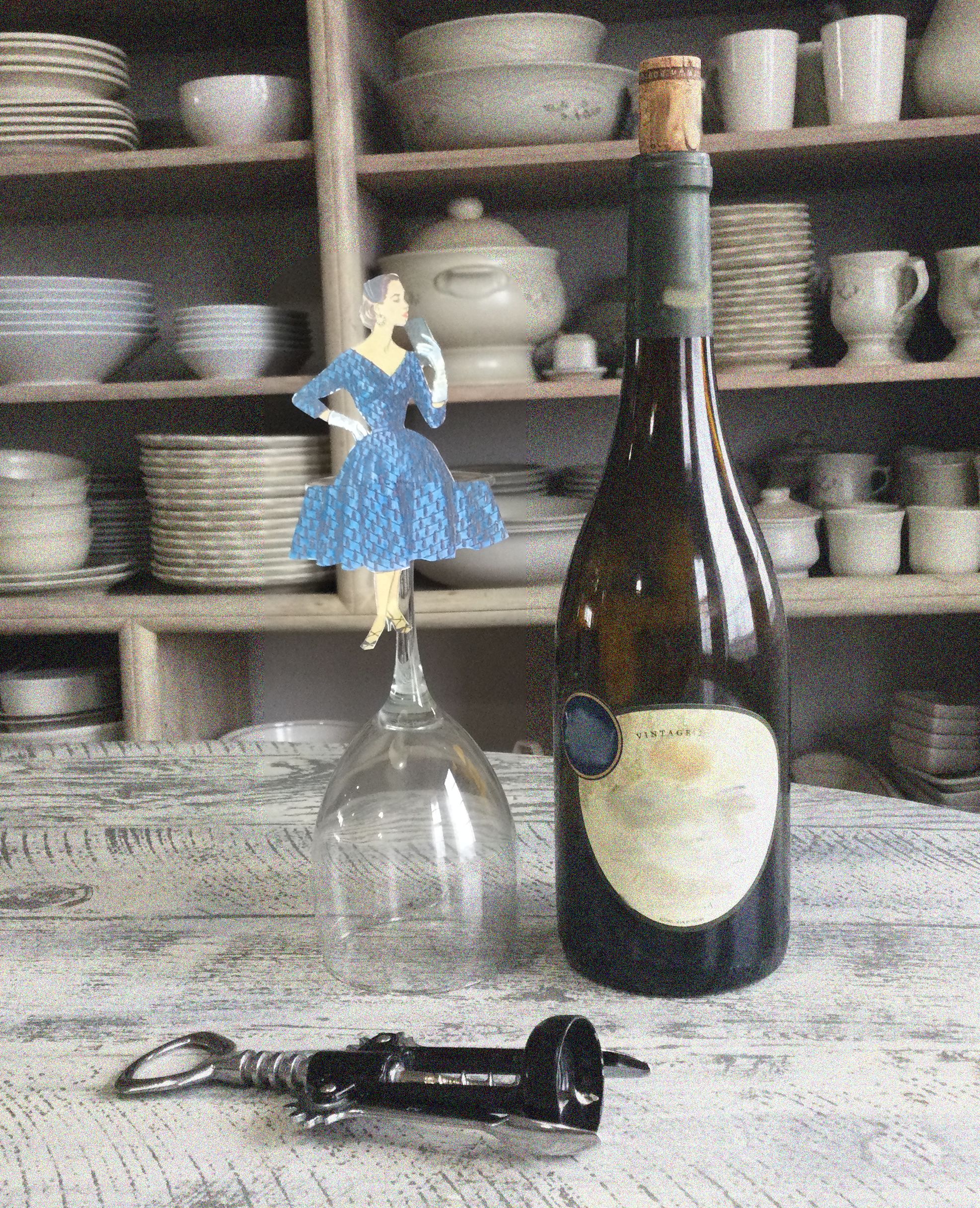 Sitting Fashion Girls & More